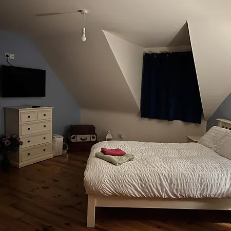 Oughterard Homeshare * Killarone