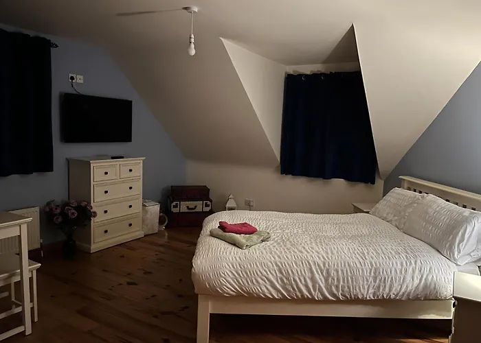 Oughterard Homeshare * Killarone